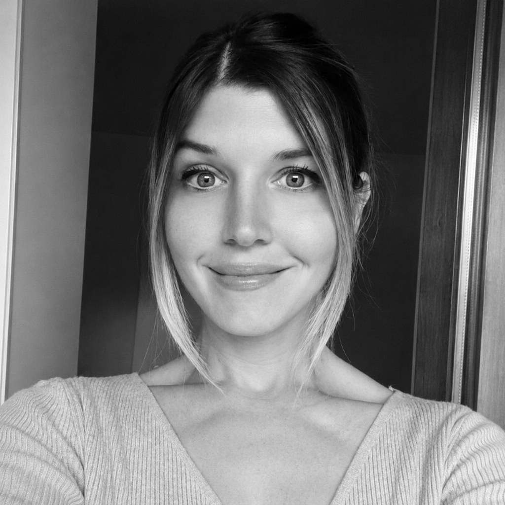 Sara - nativa de francês